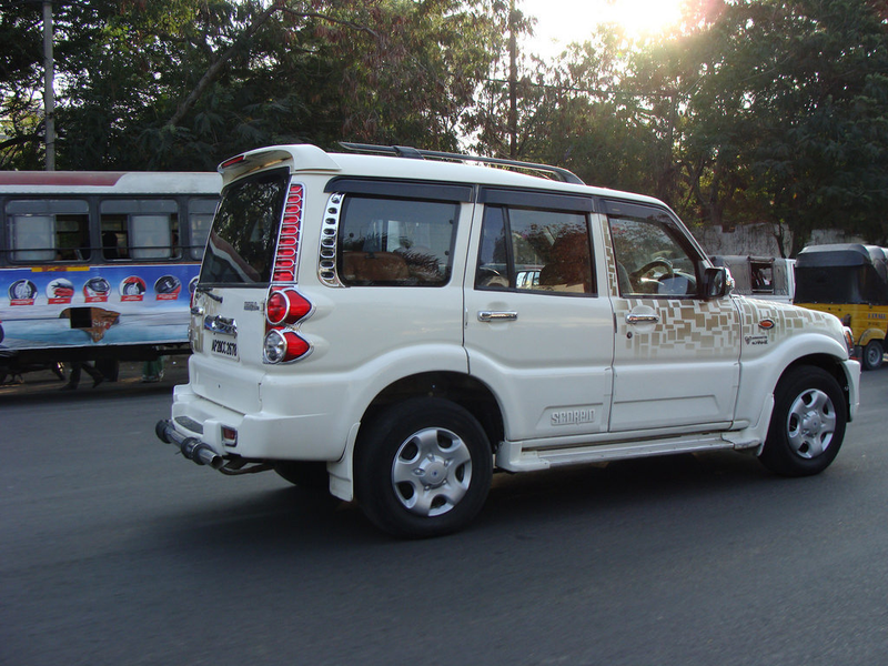 Illustration for article titled Cars from my trip to India over a year ago *pic heavy* (Part I)